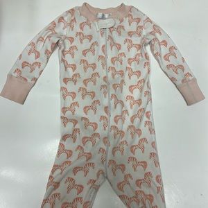 Serena & Lily by Hanna Andersson zebra print pink peach sleeper size 70 cm
